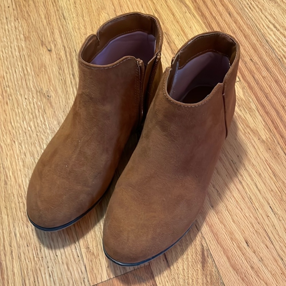 Cat & Jack brown ankle boots
